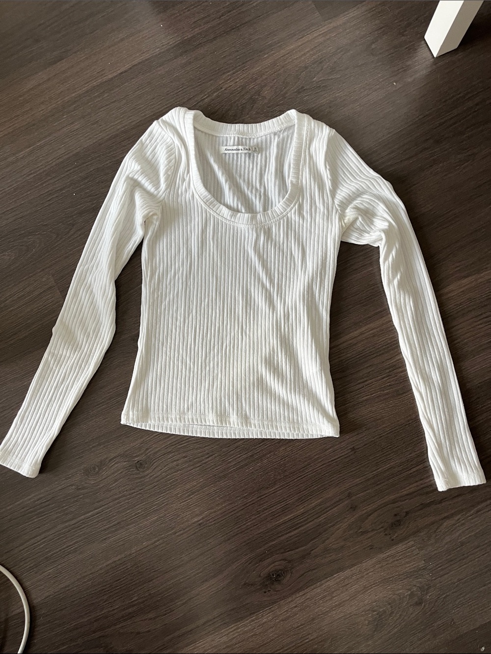 Abercrombie & Fitch White Ribbed Scoop-Neck Long Sleeve Top